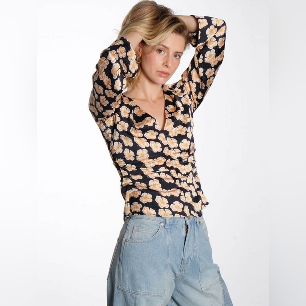 NWT Baum und Pferdgarten Floral blouse